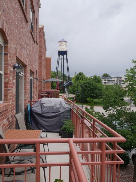 Building Photo - 5461 Water Tower Promenade