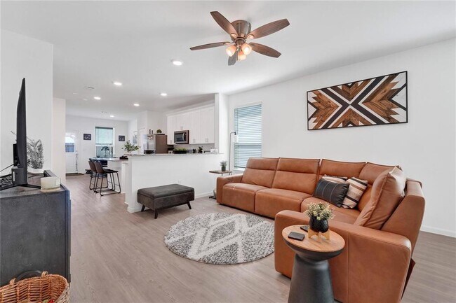 Building Photo - 23823 Escardilla Dr