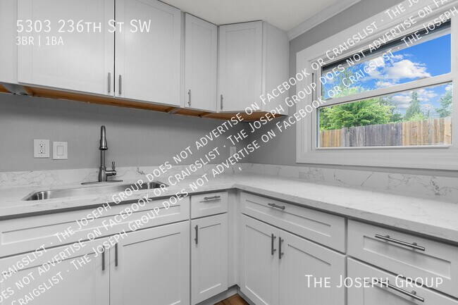 Building Photo - 5303 236th St SW