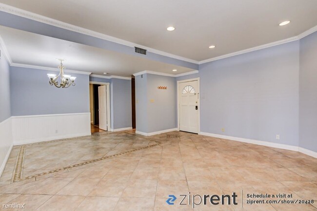 Building Photo - 2 br, 1.5 bath Condo - 601 North Kenwood S...