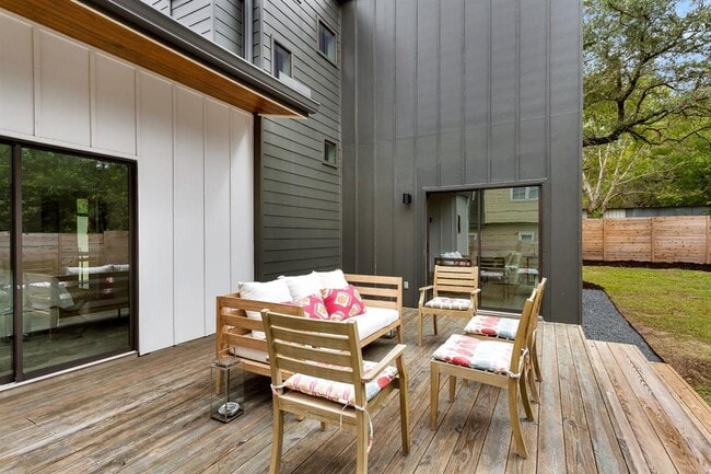 Building Photo - 14505 Running Deer Trail