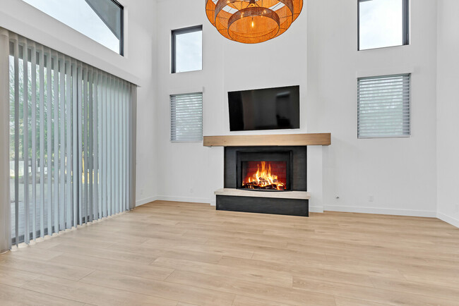 Building Photo - 14692 Ranch Trail Dr