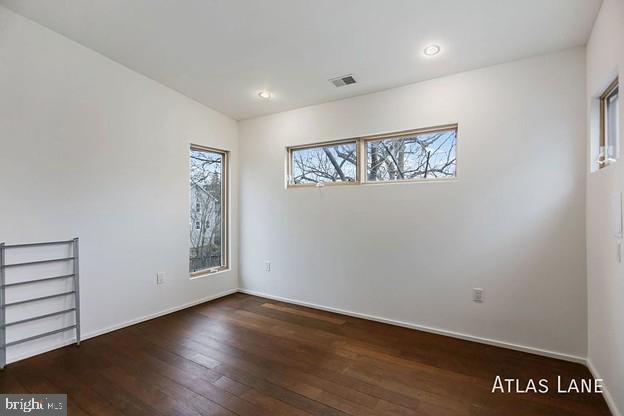 Building Photo - 1250 Kearny St NE