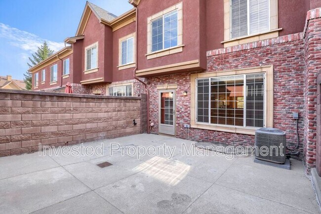 Building Photo - 9531 Cedarhurst Ln