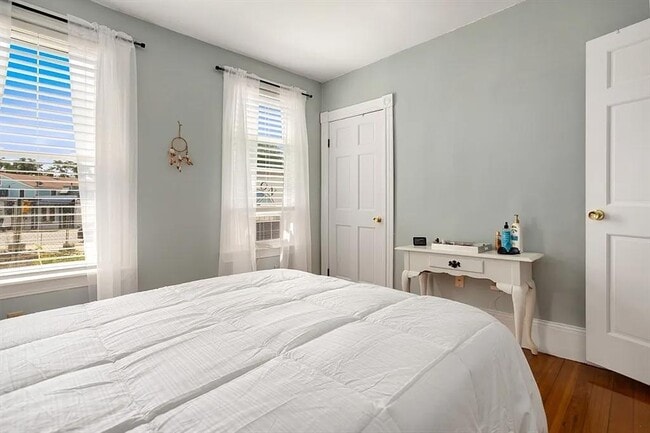 Building Photo - 401 Cabot St