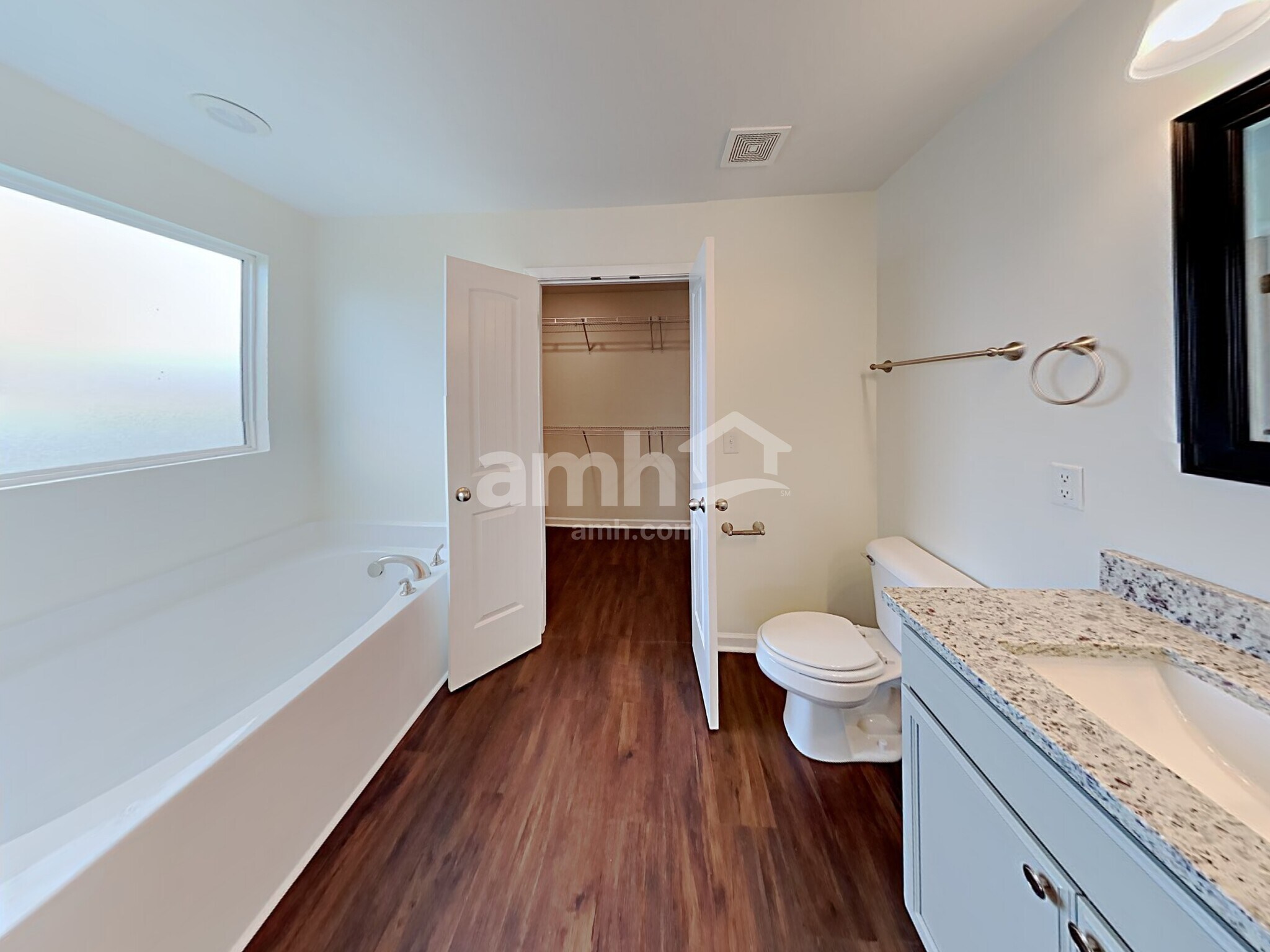 Building Photo - 108 Windyhill St