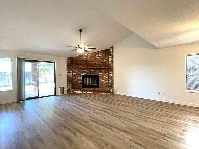 Building Photo - 5808 Dorset Dr