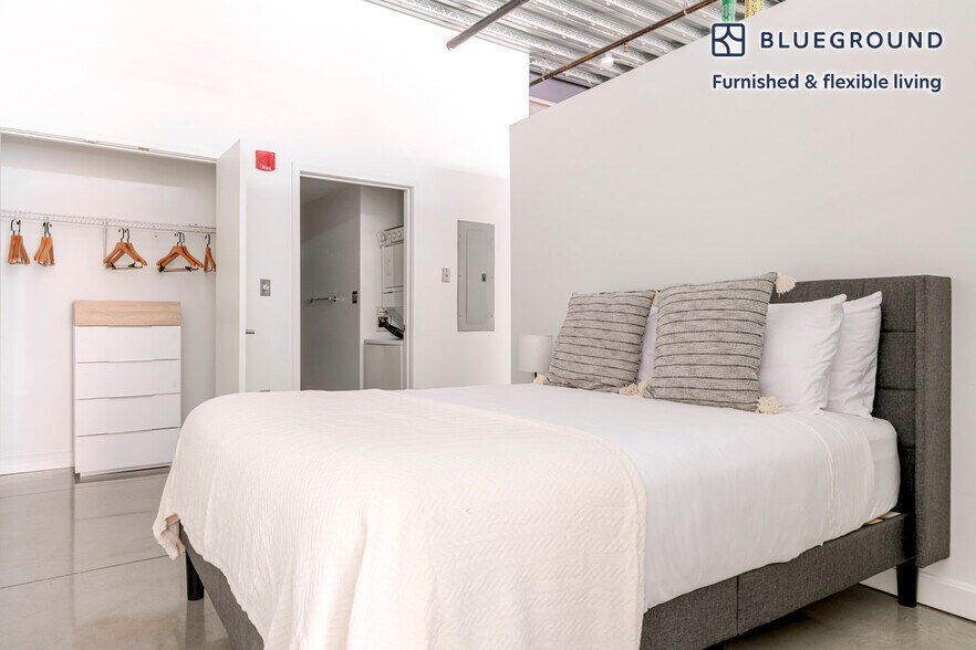 Building Photo - 23 Sidney St