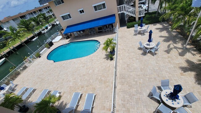 Building Photo - 131 Doolen Ct