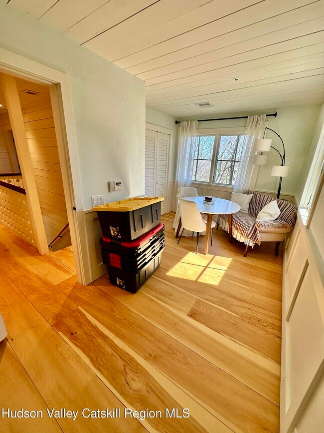 Building Photo - 25 Boggs Hill Rd