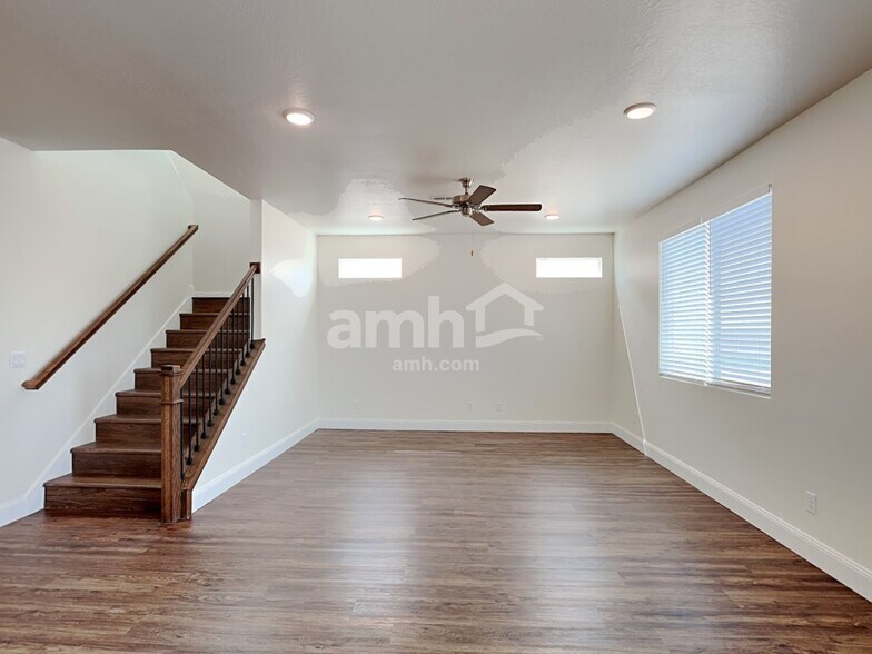 Building Photo - 3354 Fields Ave