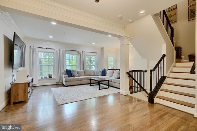 Building Photo - 1639 Whitehall Dr