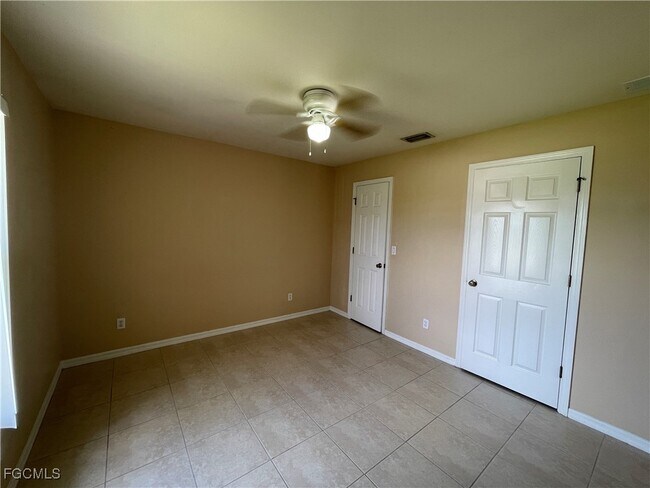Building Photo - 630 SW 28th Terrace