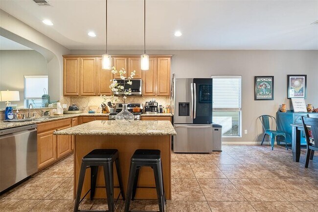 Building Photo - 2317 Amur Dr