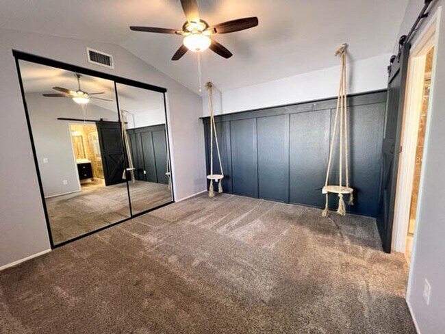 Building Photo - Upgraded 2 Bedroom Menifee home with a two...