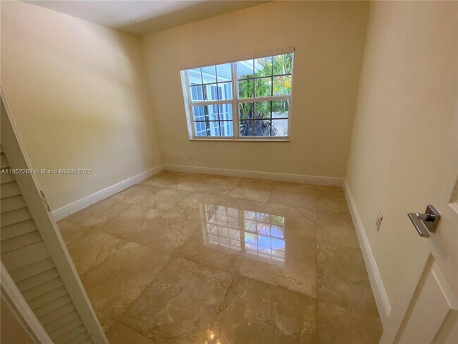 Building Photo - 5940 SW 47th St