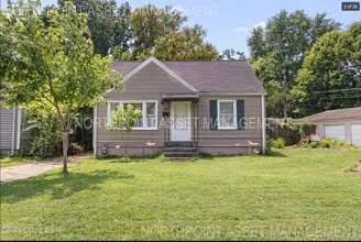 Building Photo - Cozy 4-Bedroom 1 Bath Home in Peaceful Lo...