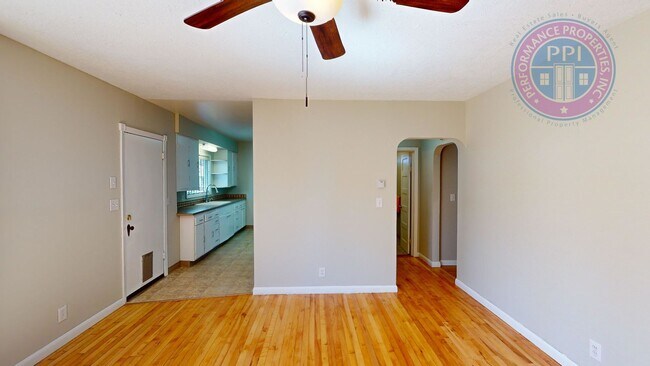 Building Photo - Great Locaton, Small Pet Negotiable w/ Pet Rent