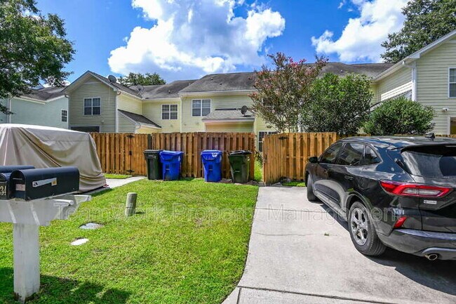 Building Photo - 2936 Sugarberry Ln