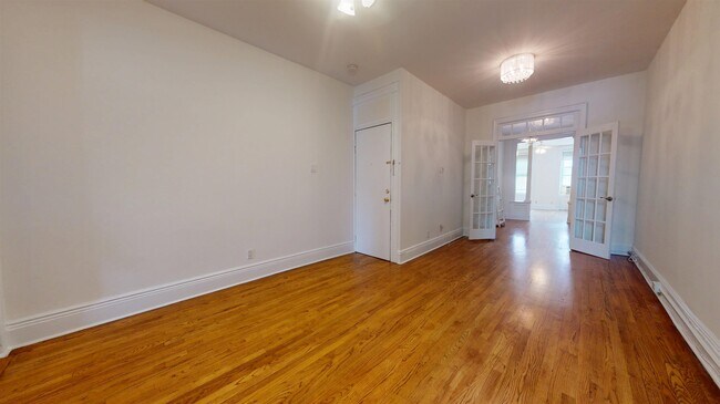 Building Photo - 1010 Washington St