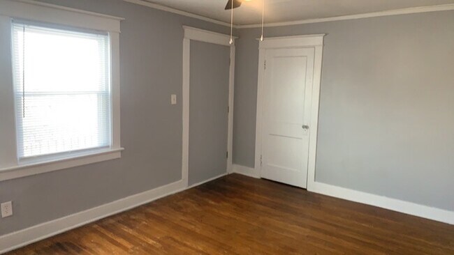 Building Photo - 128.5 Pointview