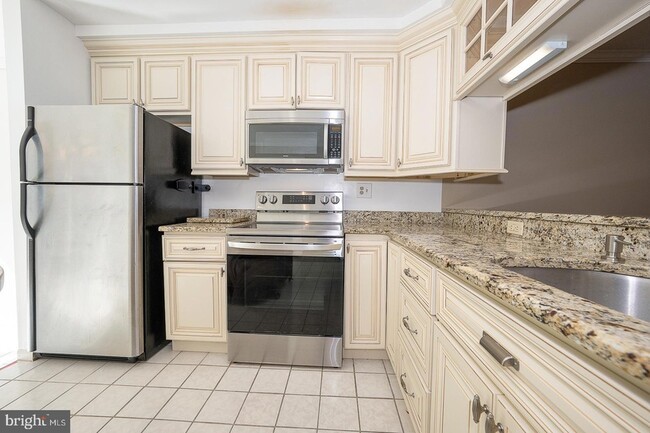 Building Photo - 344 Brigade Ct