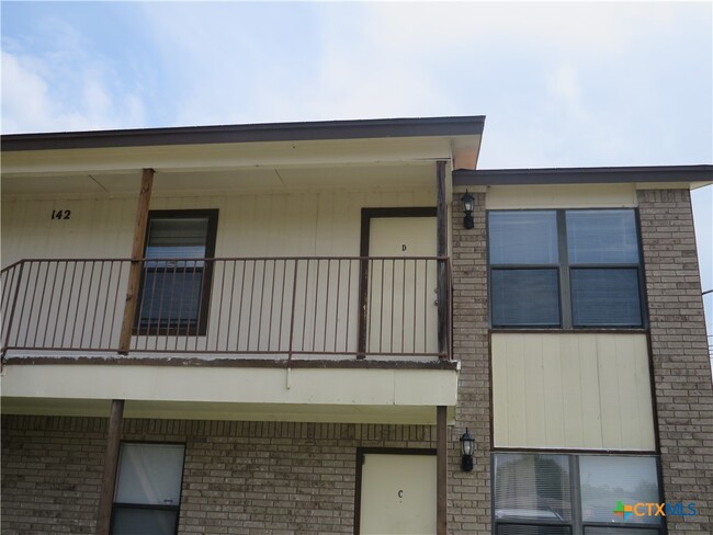 Primary Photo - 142 Wolfe Rd