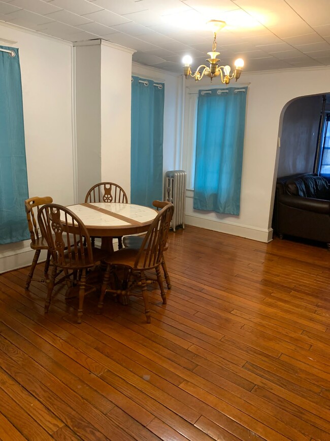 Dining Room - 136 S Hancock St