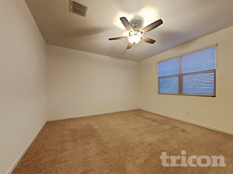 Building Photo - 19781 N Lauren Rd