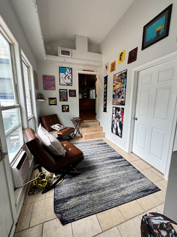 Building Photo - 2714 Bolivar St