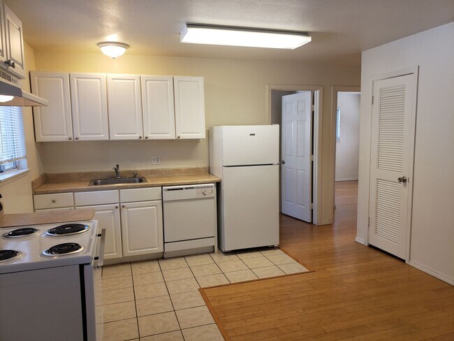 Building Photo - 746 Rancheria Dr