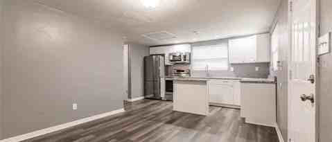 Building Photo - 3900 Locust Ave