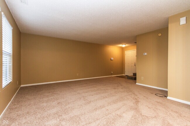 Building Photo - 1766 Blue Grass Pkwy