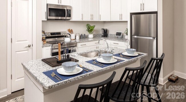 Building Photo - 8424 N Tryon St