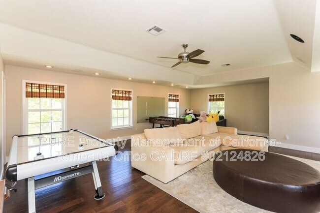 Building Photo - 36475 Avenida La Cresta