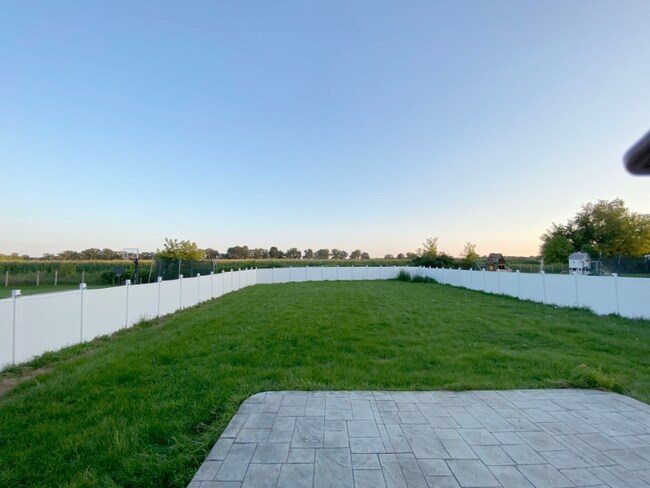 Building Photo - 8360 Crab Apple Trail