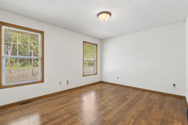 Building Photo - 113 Bailey Cir