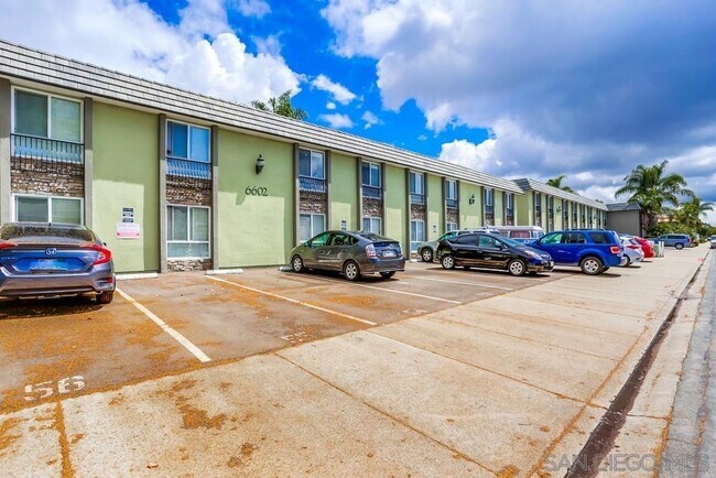 Building Photo - 6602 Beadnell Way