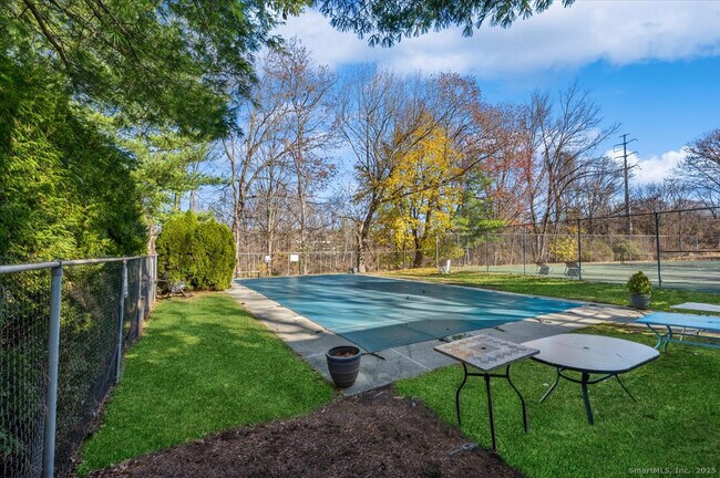 Building Photo - 66 Wilton Crest Rd