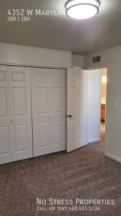 Building Photo - Remodeled 3 Bedroom Townhome off 43rd Ave ...