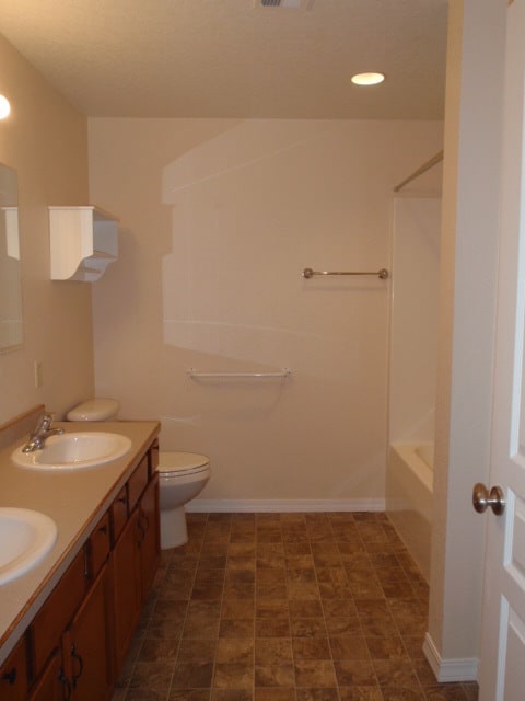 Building Photo - 2342 Burlington Ave