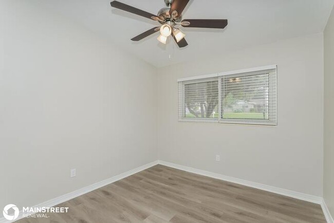 Building Photo - 431 S Riverhills Drive,  Temple Terrace, F...