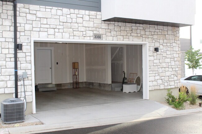 Building Photo - 3066 N Indigo Lp