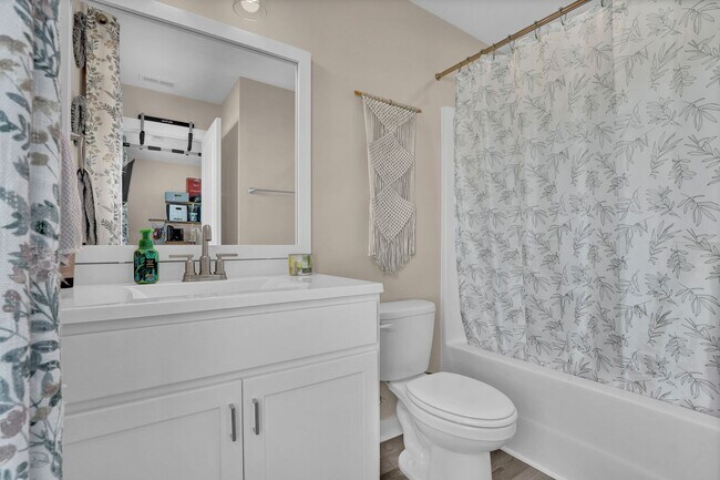 Building Photo - 328 Starfish Ln