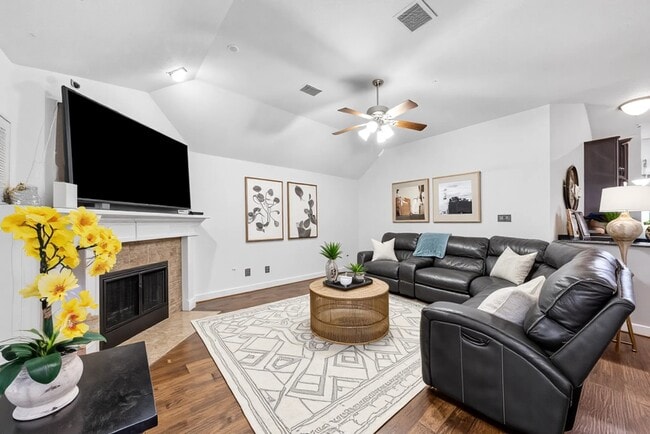 Building Photo - 2506 Spring Landing Dr