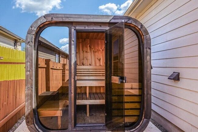 Building Photo - 7216 Kilday Cv