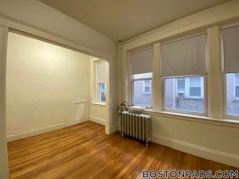 Building Photo - 1167 Boylston St