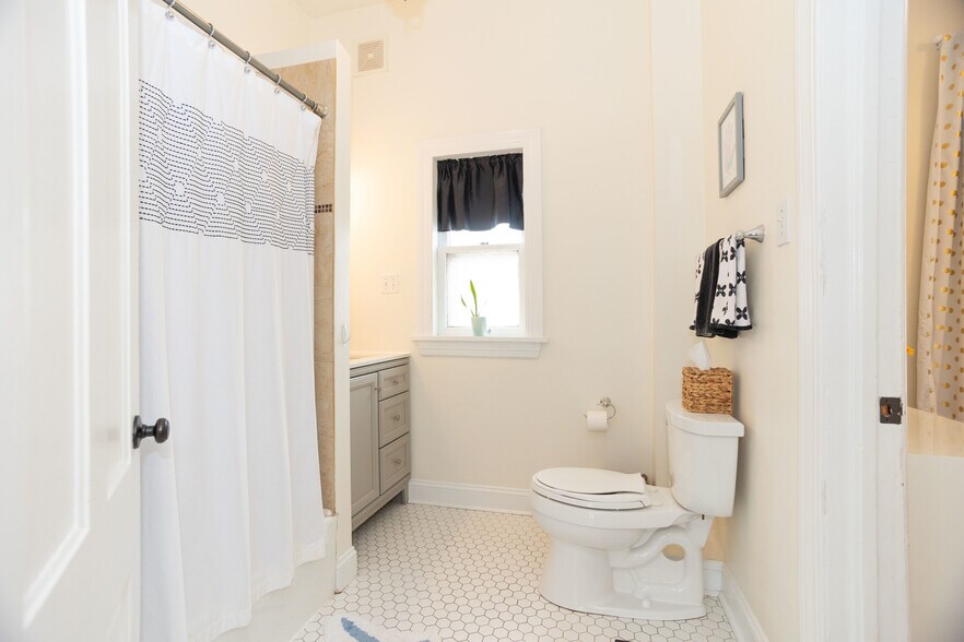 Bathroom - 1111 Superior Street