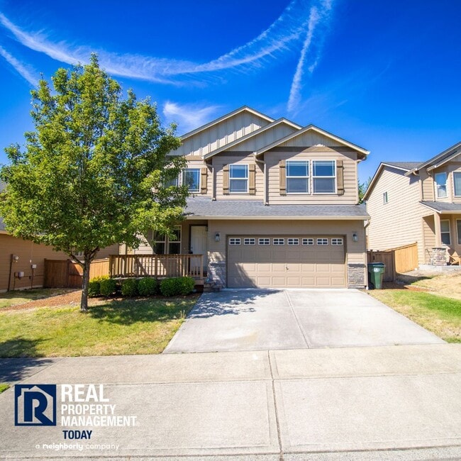 Building Photo - Beautiful 4 Bedroom Home Perfect for Enter...