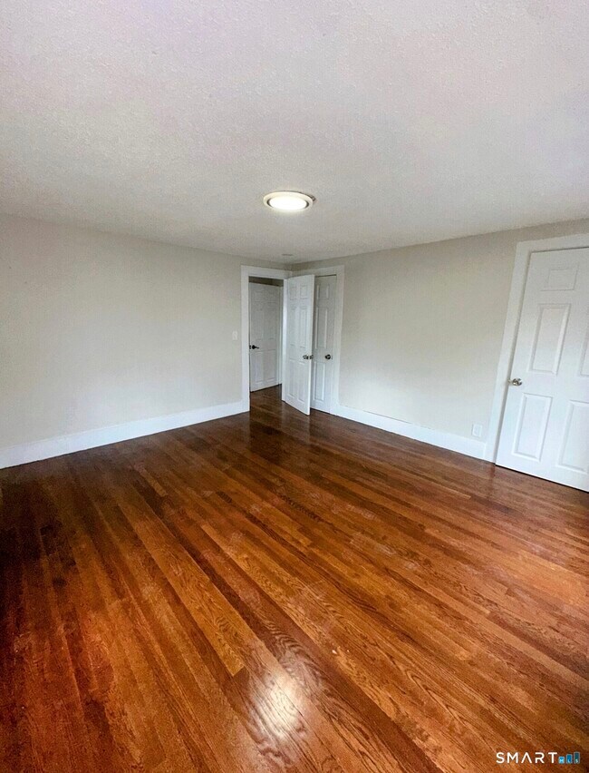 Building Photo - 34 Bulkeley Pl